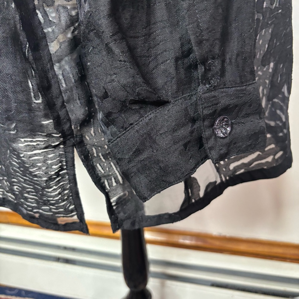 Susan Graver Lace Mesh Button-Front Top Black Size 2X Long Sleeve V-Neck Collar - Picture 6 of 13